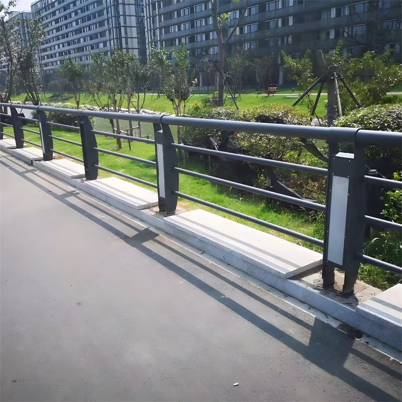 本周建筑桥梁护栏产量小幅下降