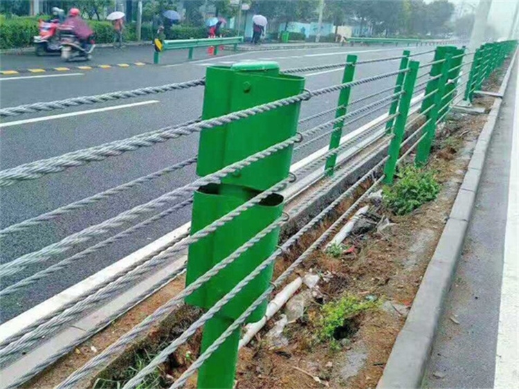 钢丝绳护栏